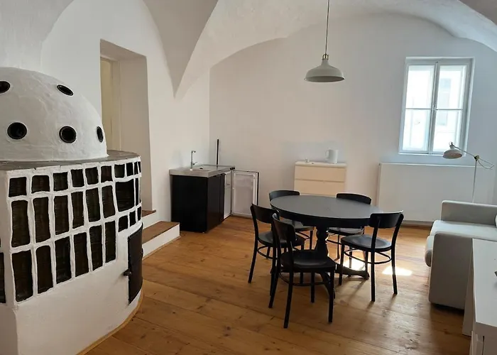 Historical Living Experience I *